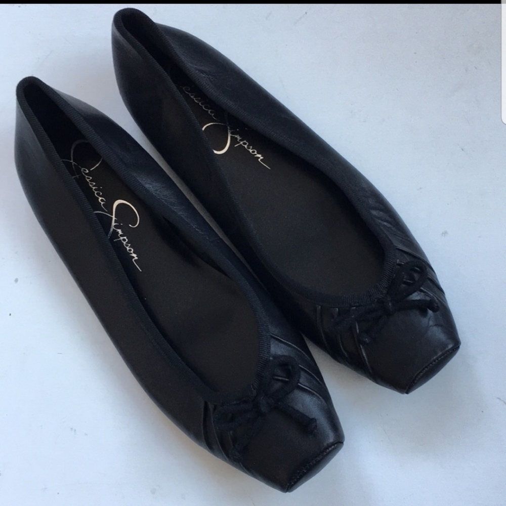 Jessica Simpson flats worn once, too large.
